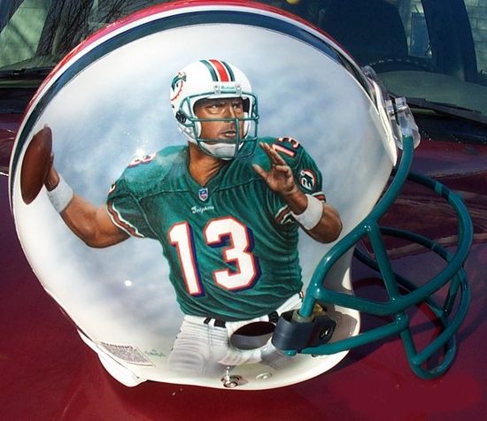 QB_Dan_Marino_helmet