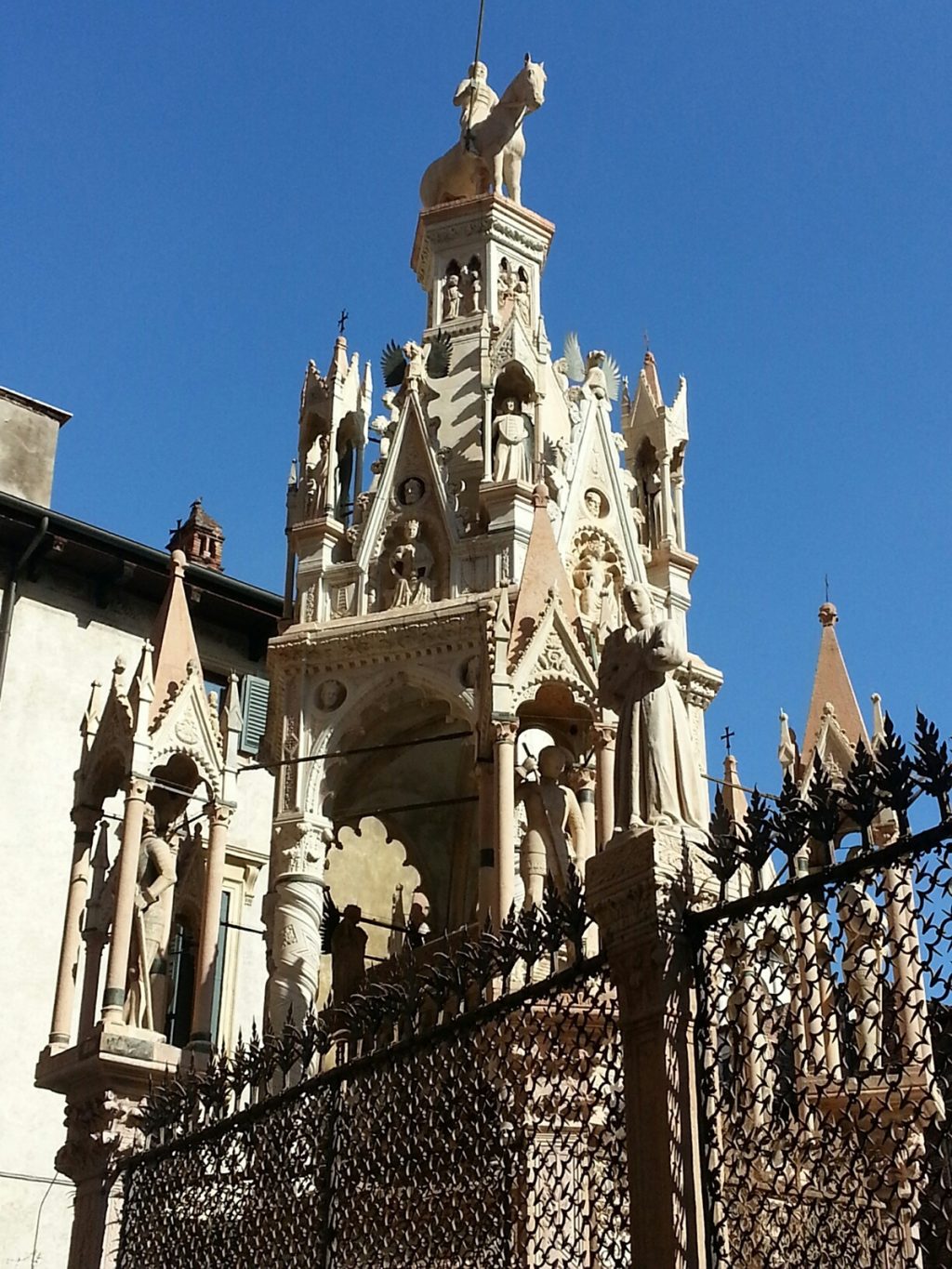 example of gothic sculpture