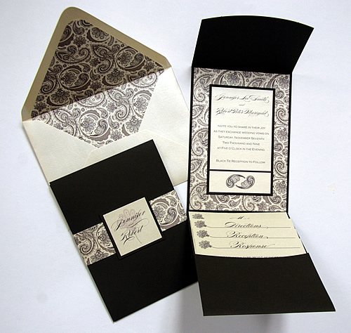 pocket-fold_paisley_coffee