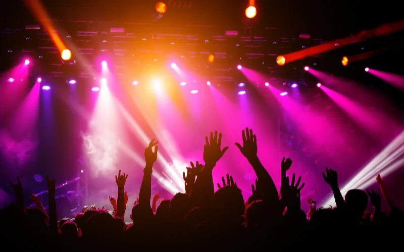 10 Best Concert Photos That Are Full Of Energy