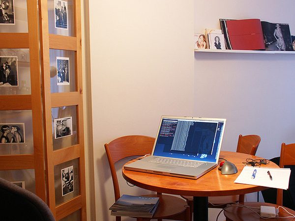 How-maitain-your-creativity-working-home-1