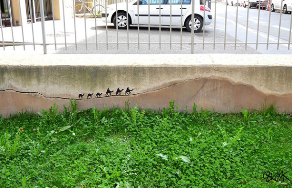 10-Breathtaking-Street-Art-that-Interacts-with-Its-Surroundings-10