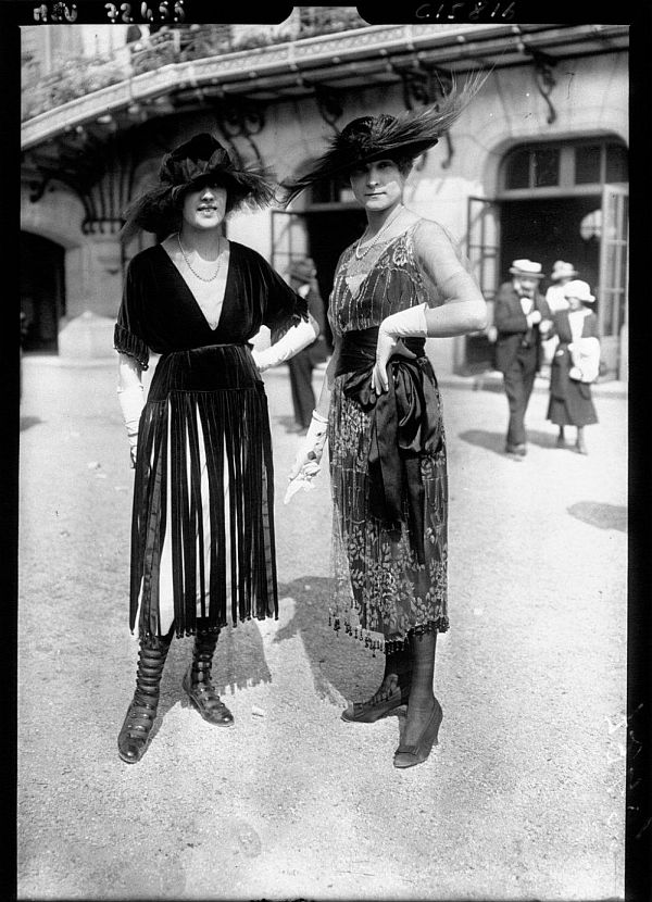 World’s First Street Style Fashion Photographs