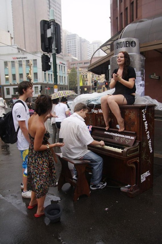 International Piano Phenomenon