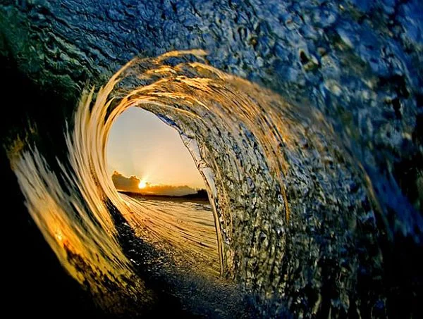 beautiful ocean waves pictures