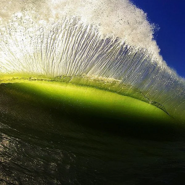 beautiful ocean waves pictures