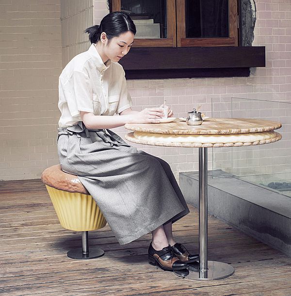biscuit and cupcake shaped chair and table