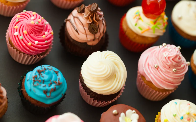 cupcake-11 variety of decorations