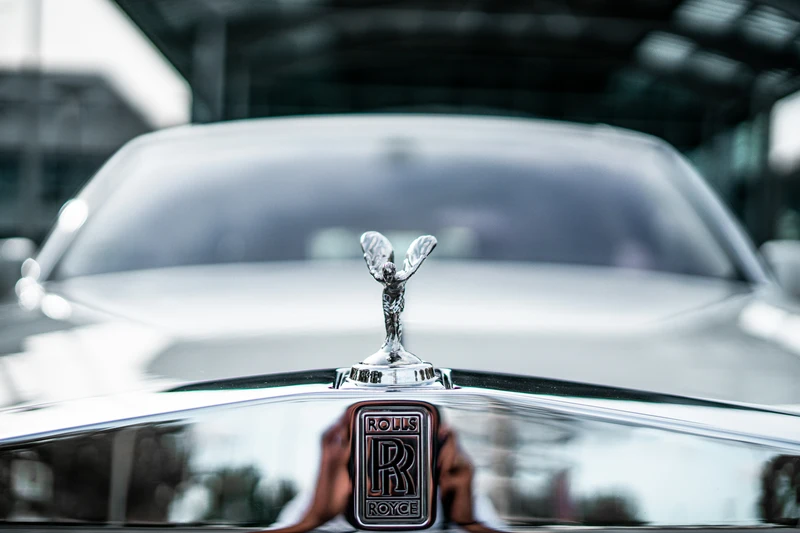 Rolls-Royce Spirit of Ecstasy luxury car logo