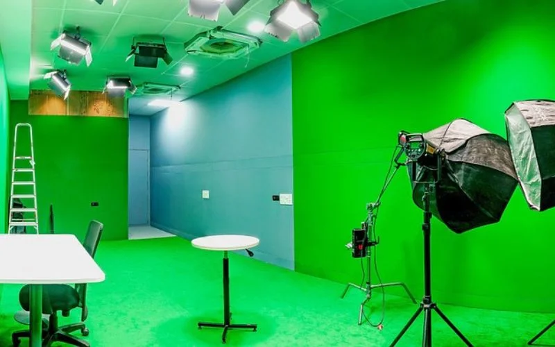 what is a green screen, meaning of green screen